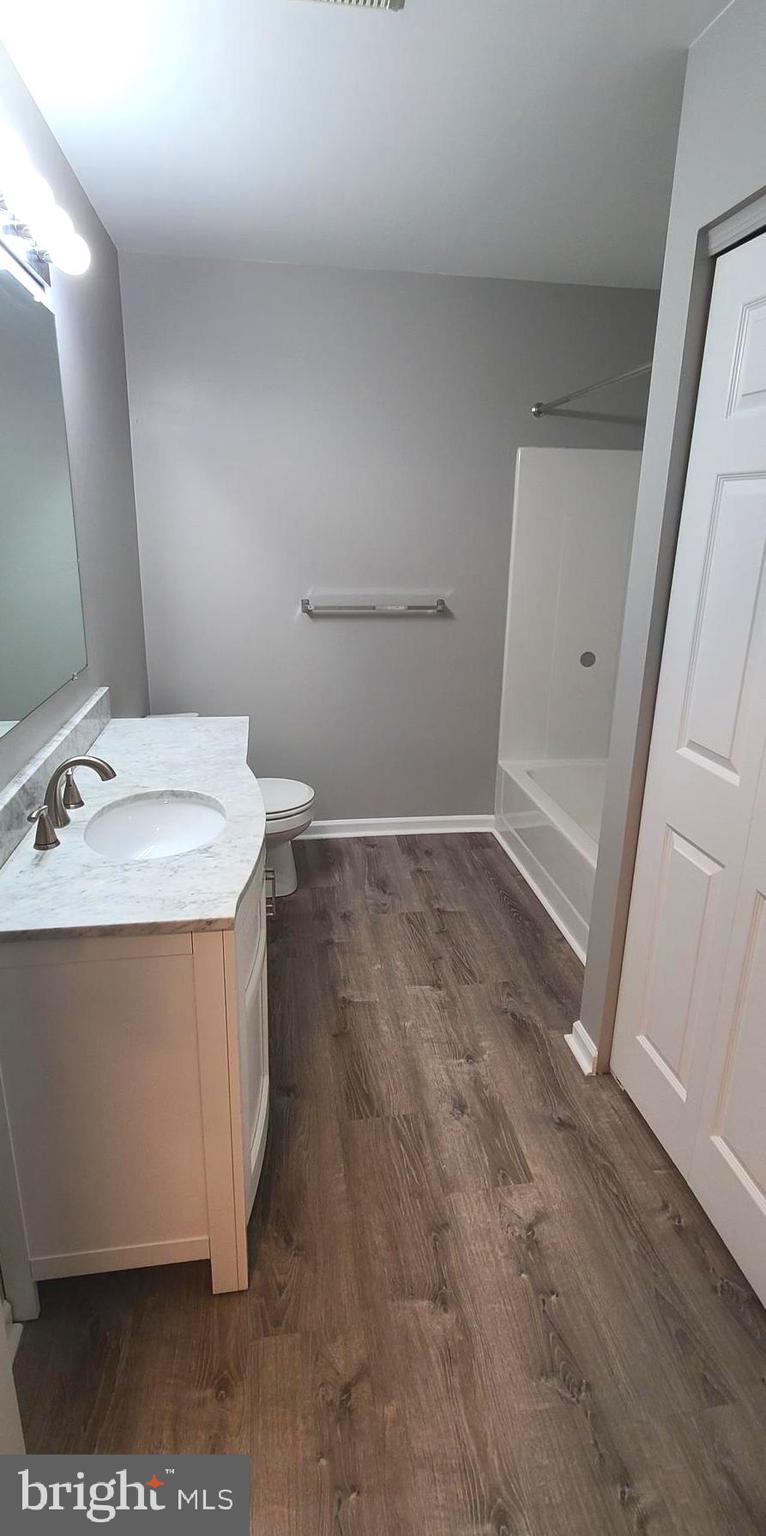 BEVERLY HEIGHTS - Residential Lease