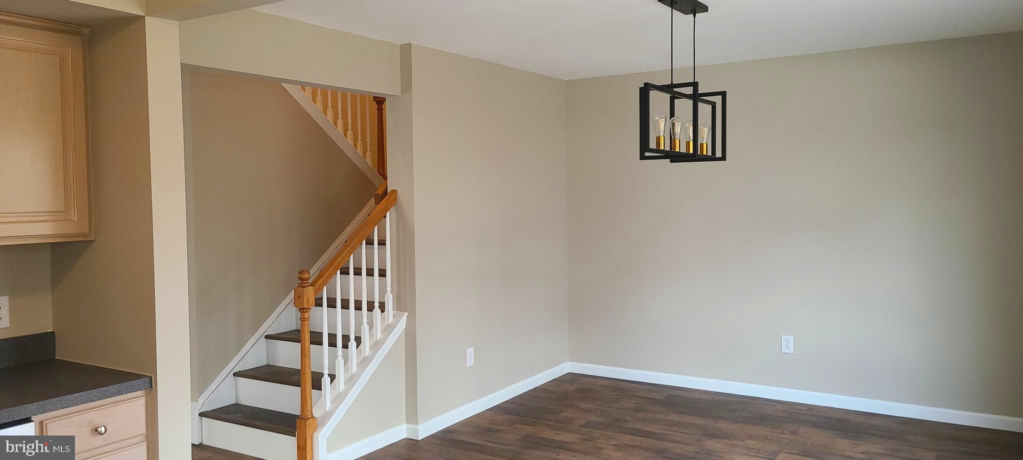 BEVERLY HEIGHTS - Residential Lease