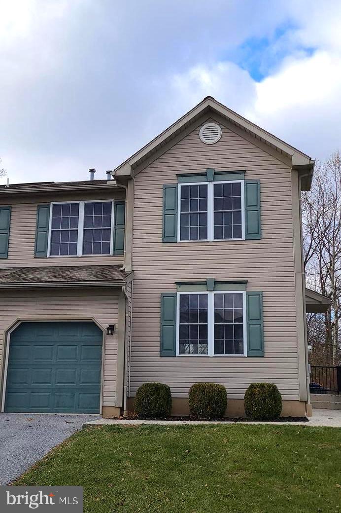 BEVERLY HEIGHTS - Residential Lease