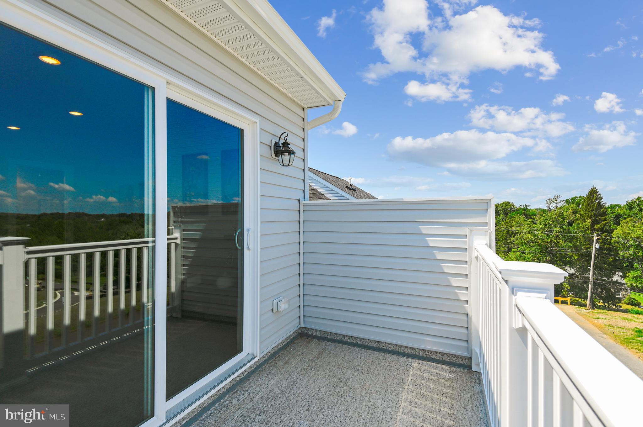 MANNING SQUARE TOWNS - Residential