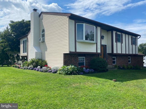 Photo of 3102 Duckworth Drive, POTTSTOWN, PA 19464 (MLS # PAMC2194080)