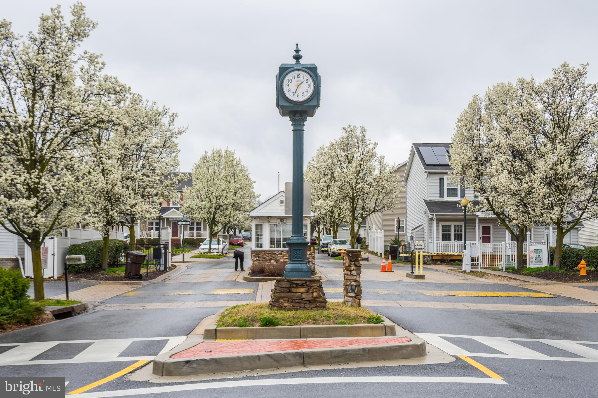 NEW COLONY VILLAGE - Residential