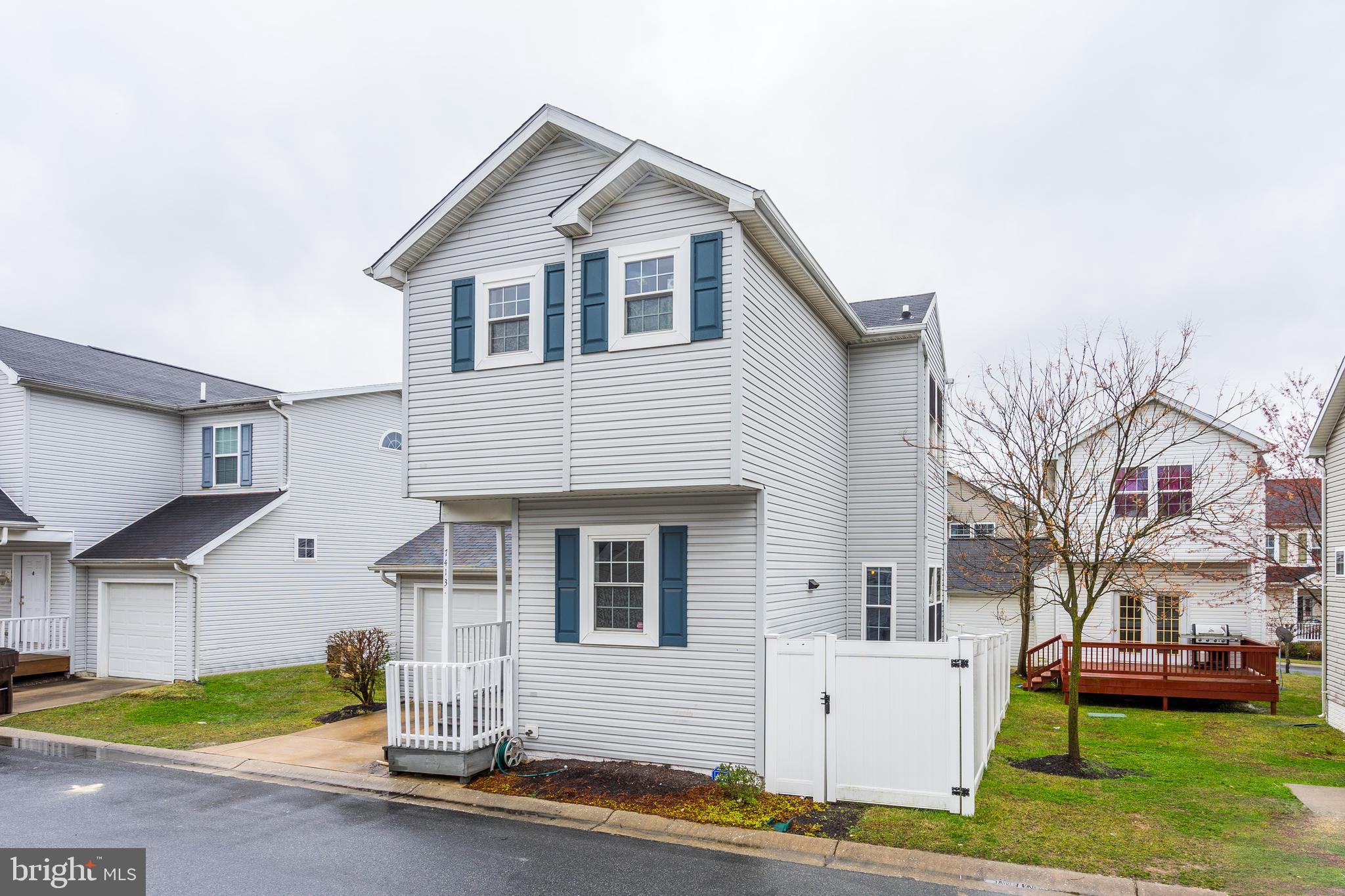 NEW COLONY VILLAGE - Residential