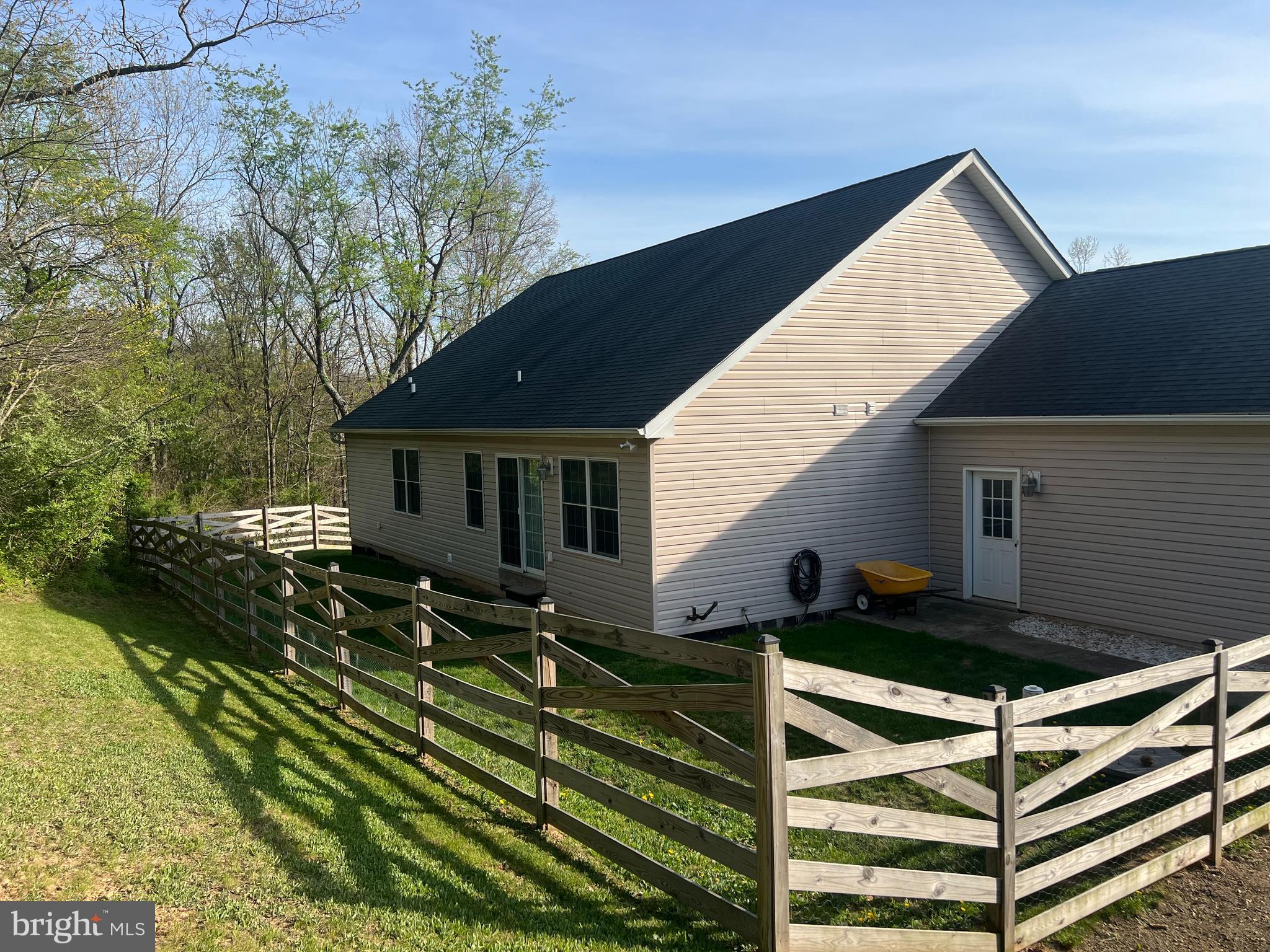 1137 ARNOLD ROAD