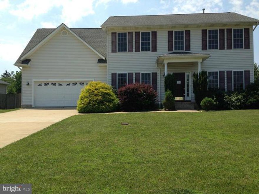 **REDUCED**Great traditional floor plan.  Family room with fireplace.  Luxurious master bath.  Enjoy the covered back porch.  Garage for the do it yourself mechanic.  Convenient location in Sovereign Village.  Perfect for commutersThis property is eligible under the Freddie Mac First Look Initiative through 07/07/14.  Sold AS Is.Seller to pay $500 towards Home Warranty. Restrictions Apply