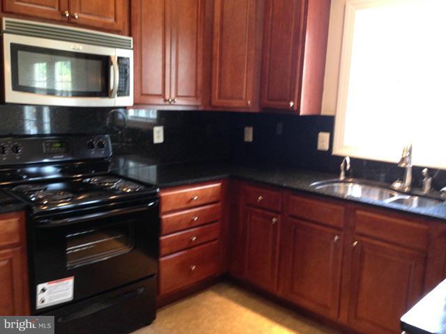 SOVEREIGN VILLAGE - Residential