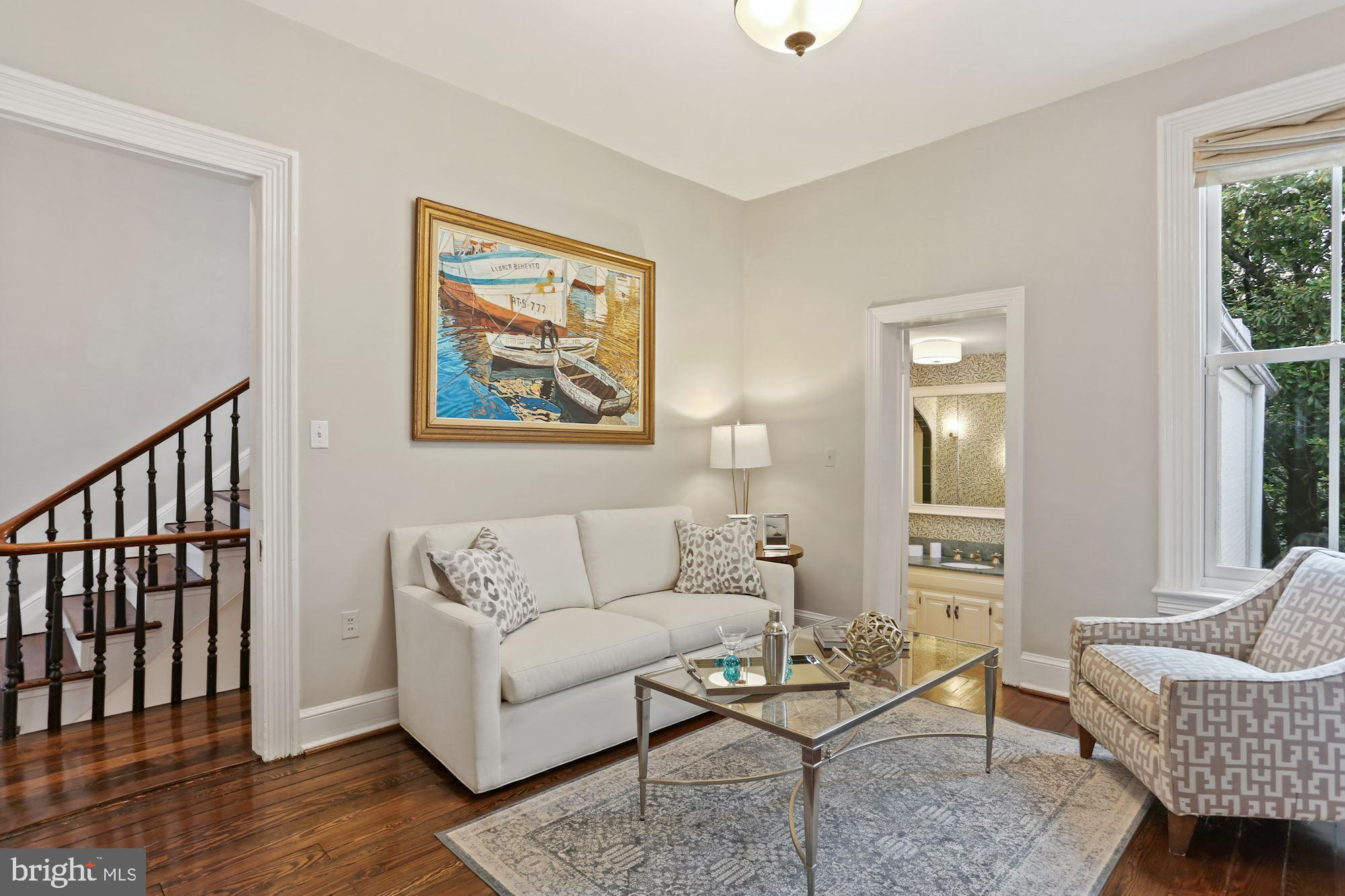 CAPITOL HILL - Residential