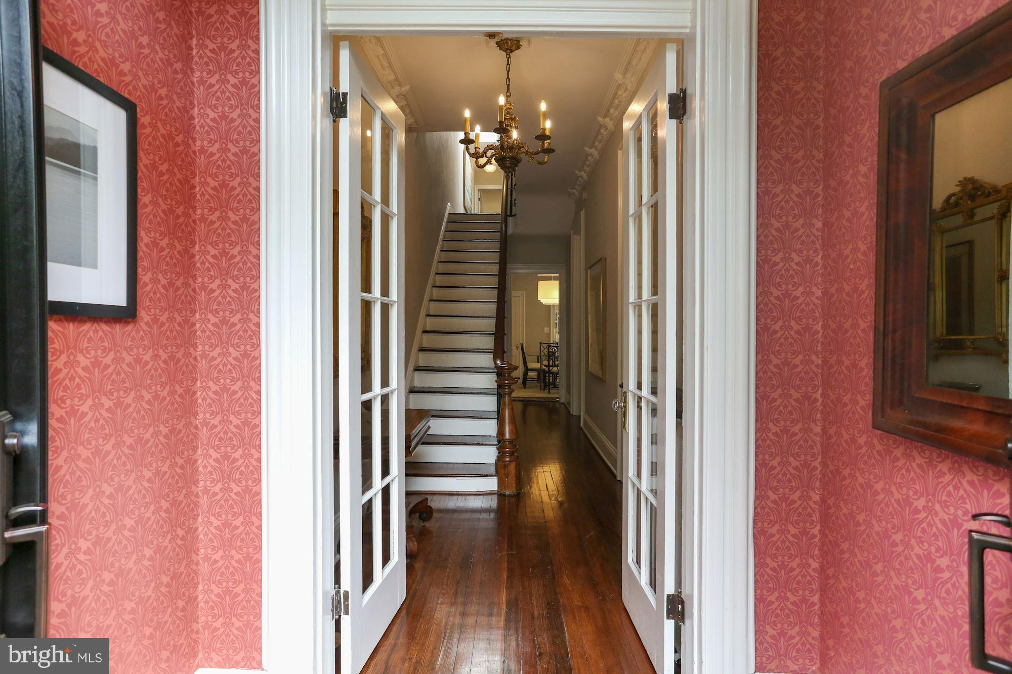 CAPITOL HILL - Residential