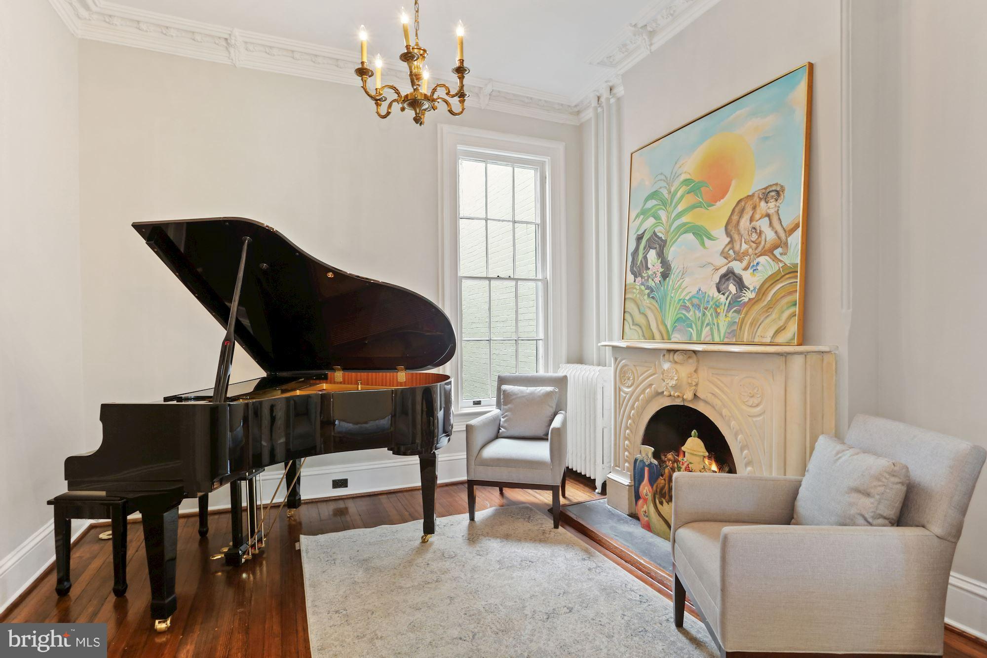 CAPITOL HILL - Residential