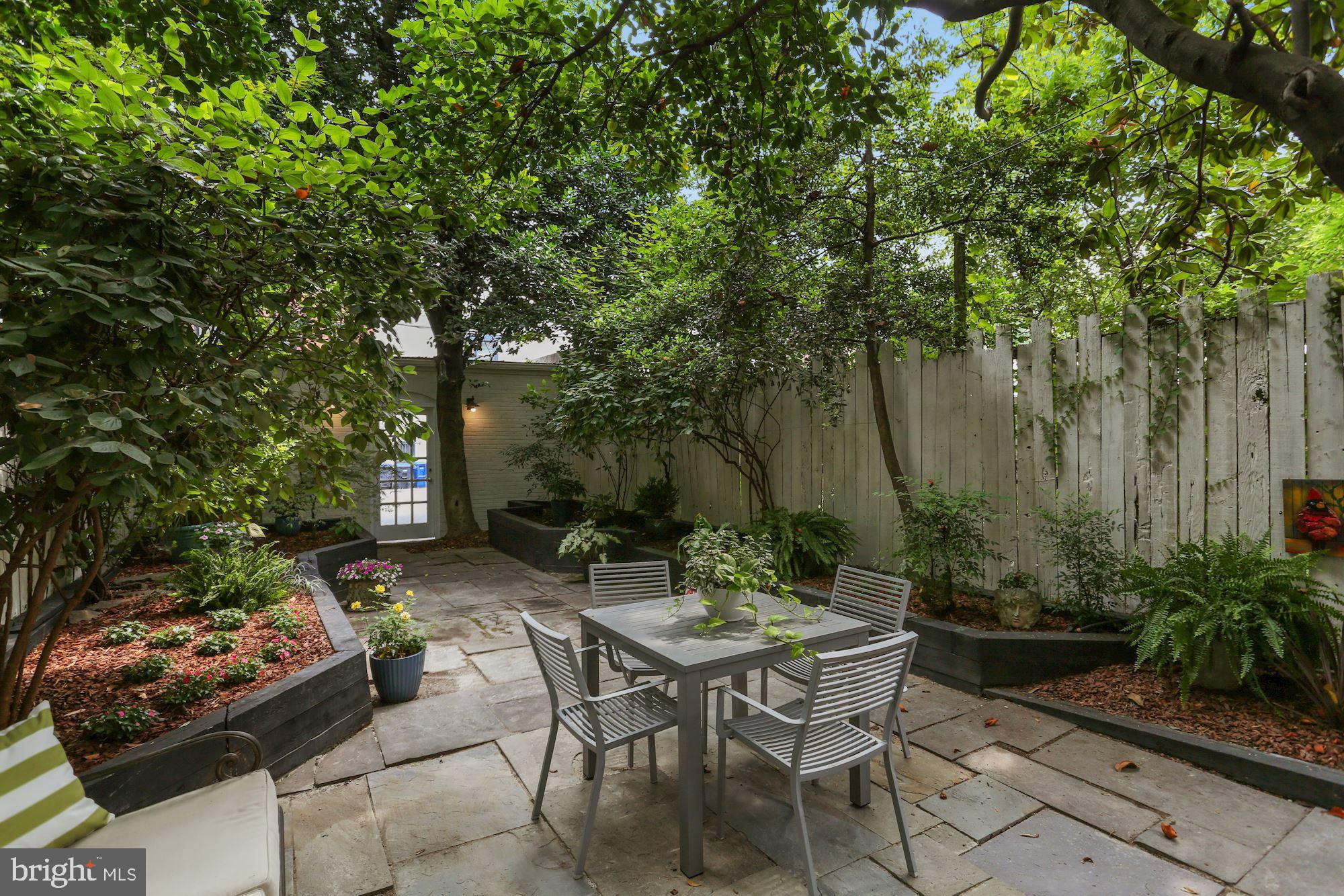 CAPITOL HILL - Residential