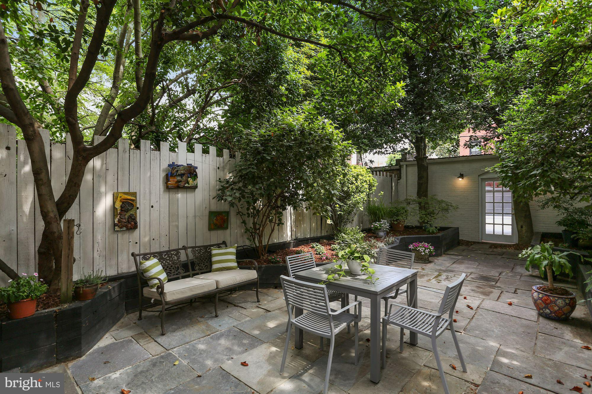 CAPITOL HILL - Residential