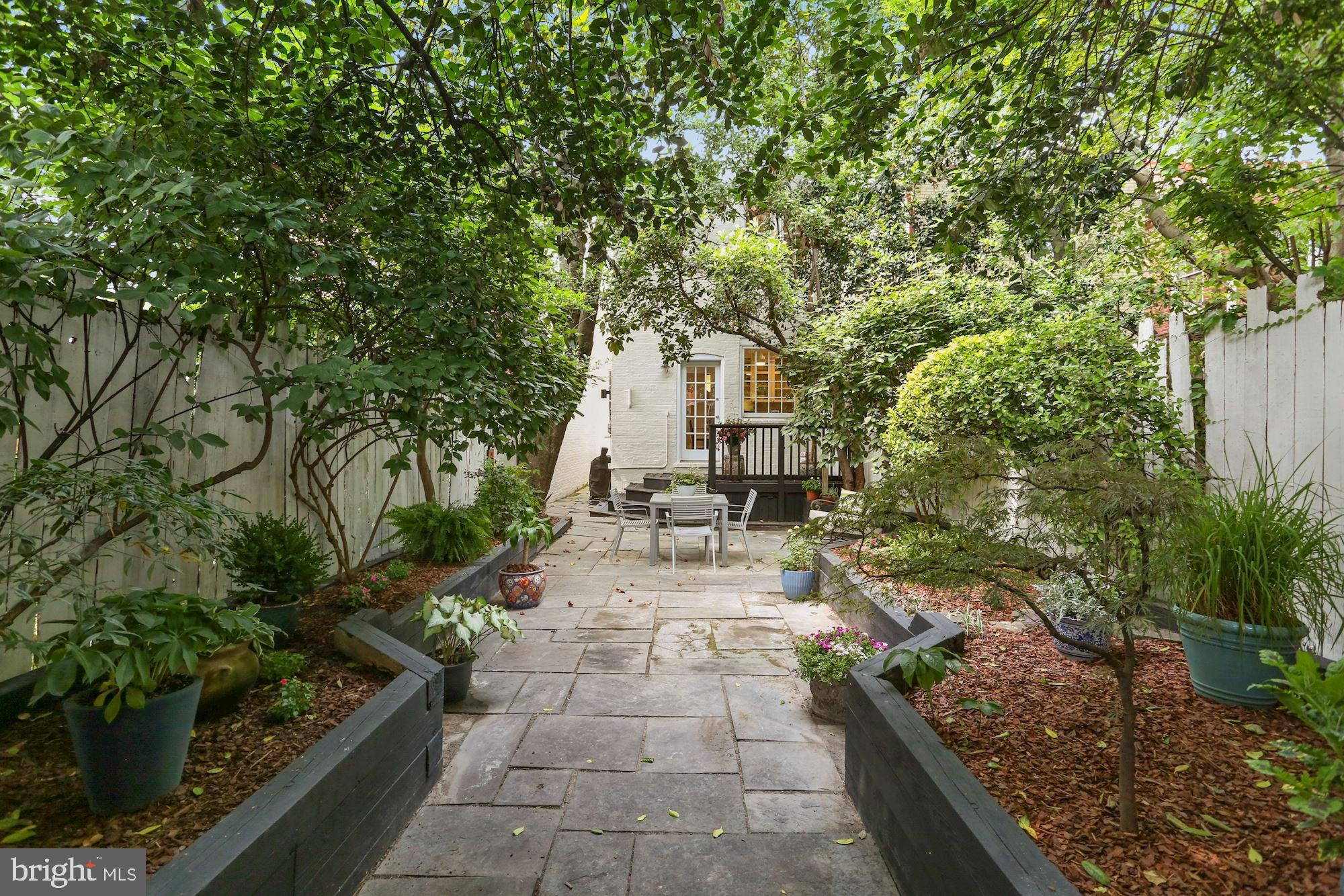 CAPITOL HILL - Residential