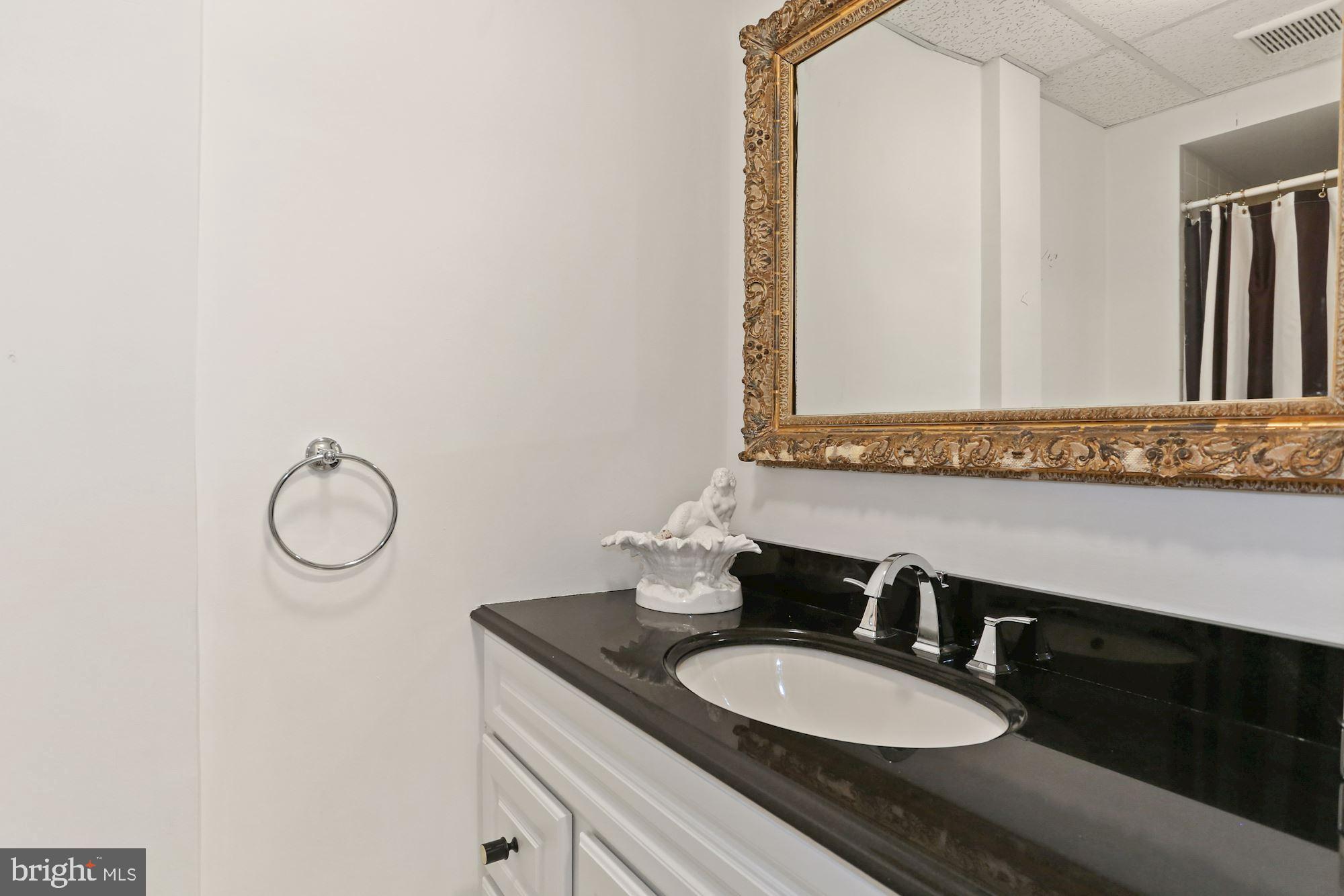 CAPITOL HILL - Residential