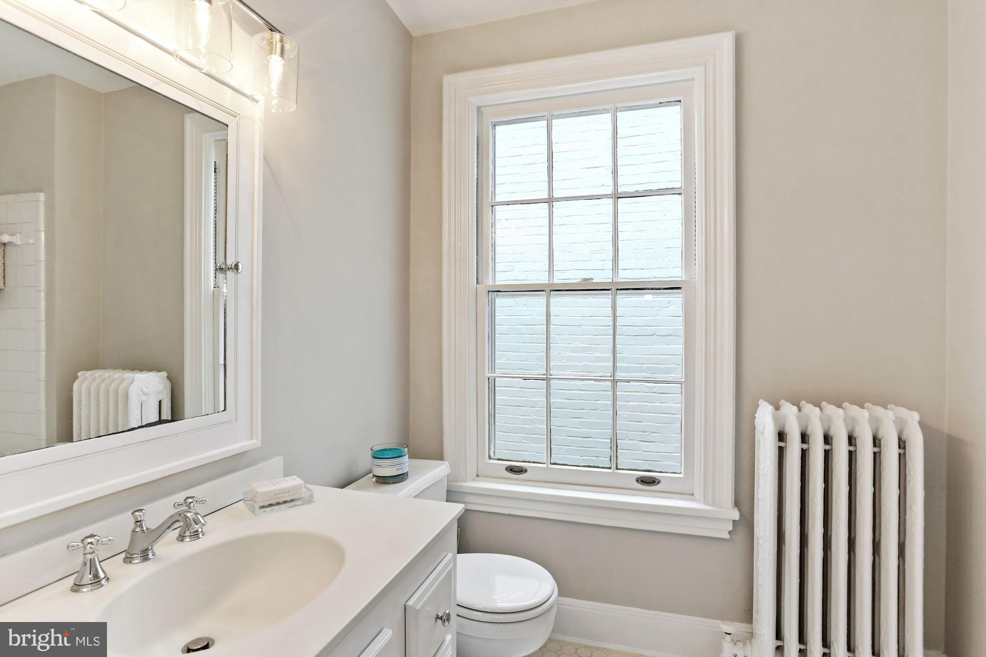 CAPITOL HILL - Residential