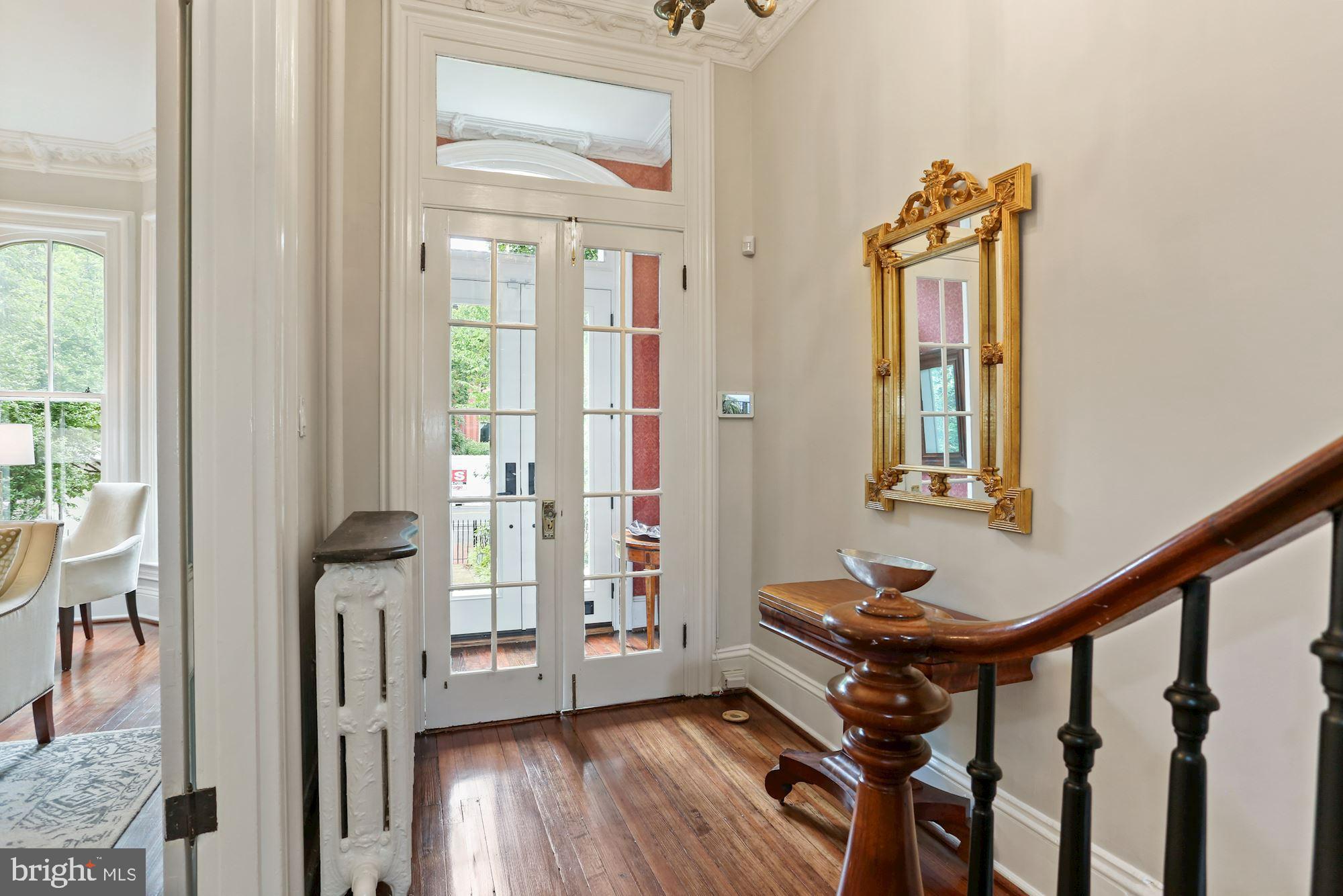 CAPITOL HILL - Residential