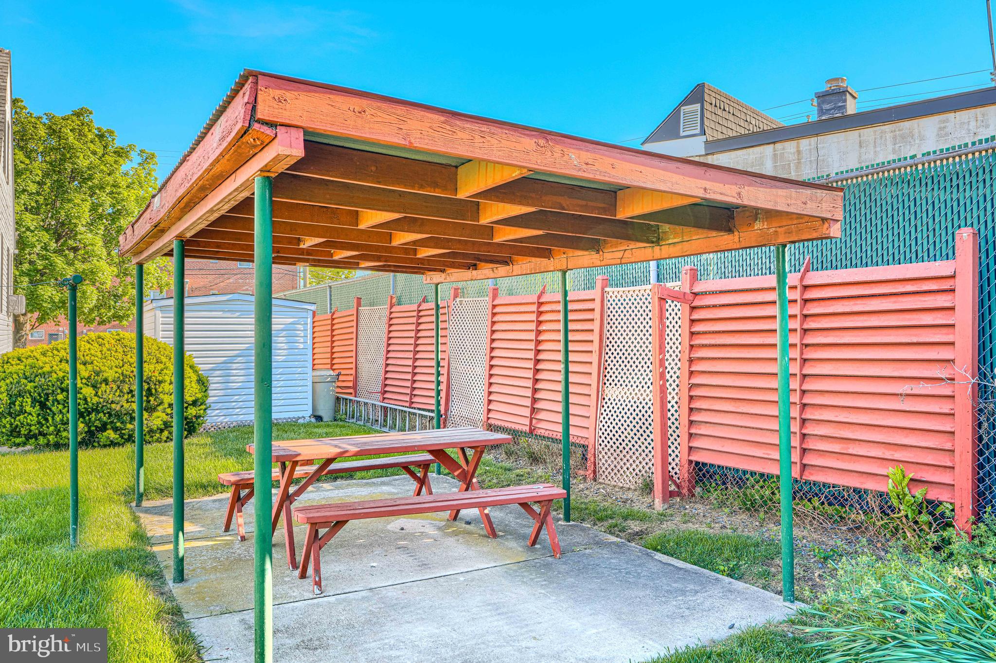 COLGATE PARK - Residential