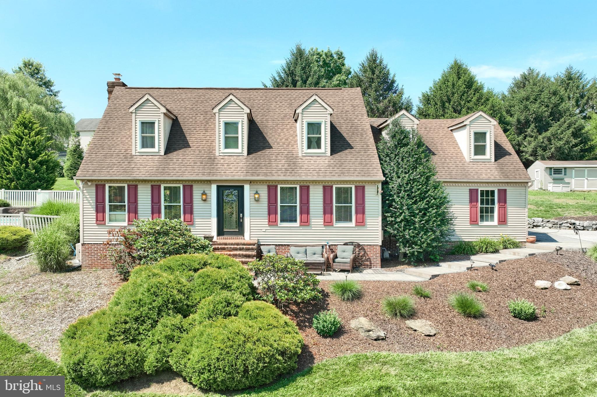 901 BELLVIEW COURT