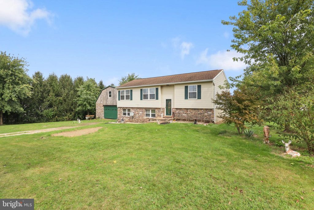 Photo of 11119 Smith Hollow Road, BROGUE, PA 17309 (MLS # PAYK2090254)