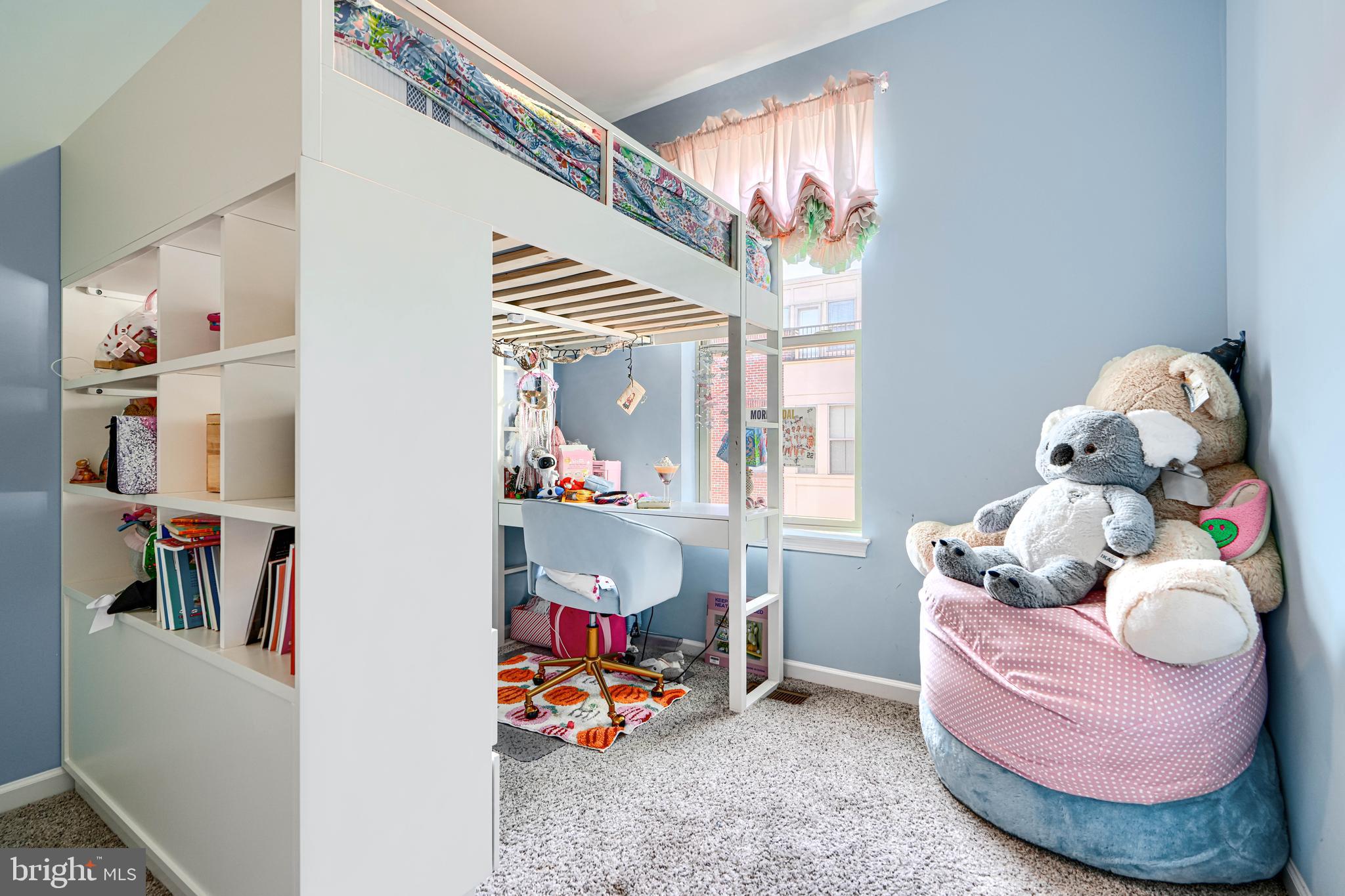 LOCUST POINT - Residential