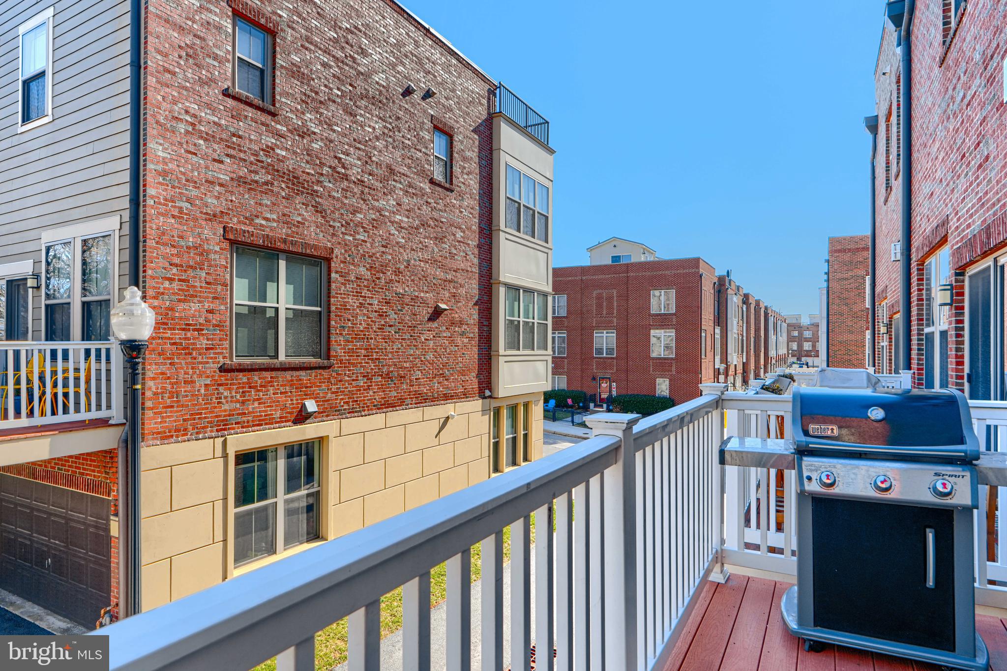 LOCUST POINT - Residential