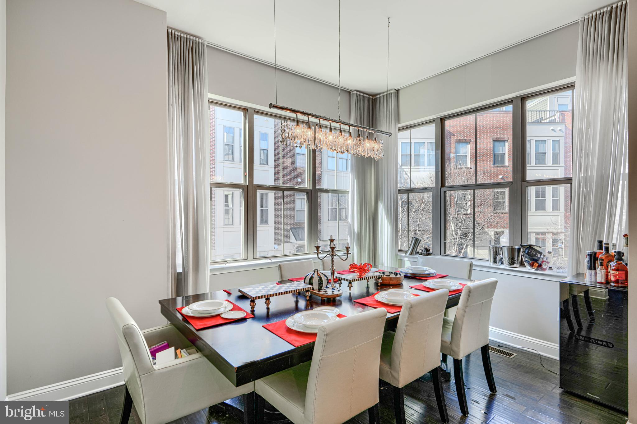 LOCUST POINT - Residential