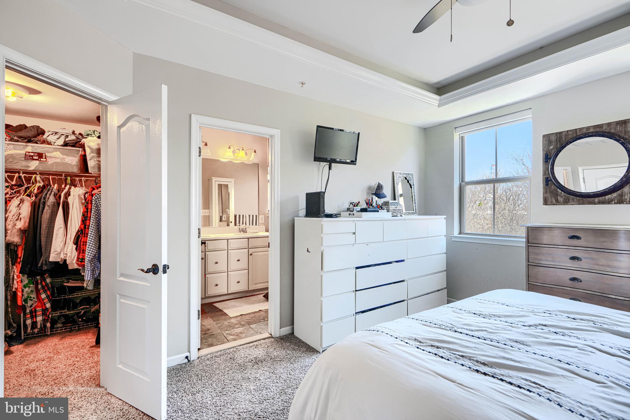 LOCUST POINT - Residential