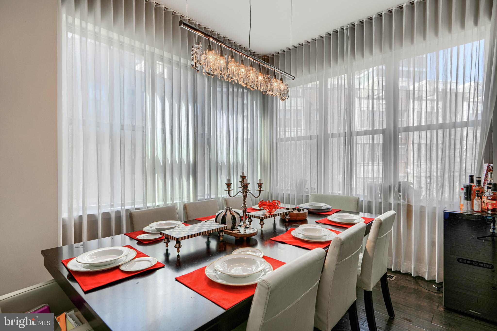 LOCUST POINT - Residential