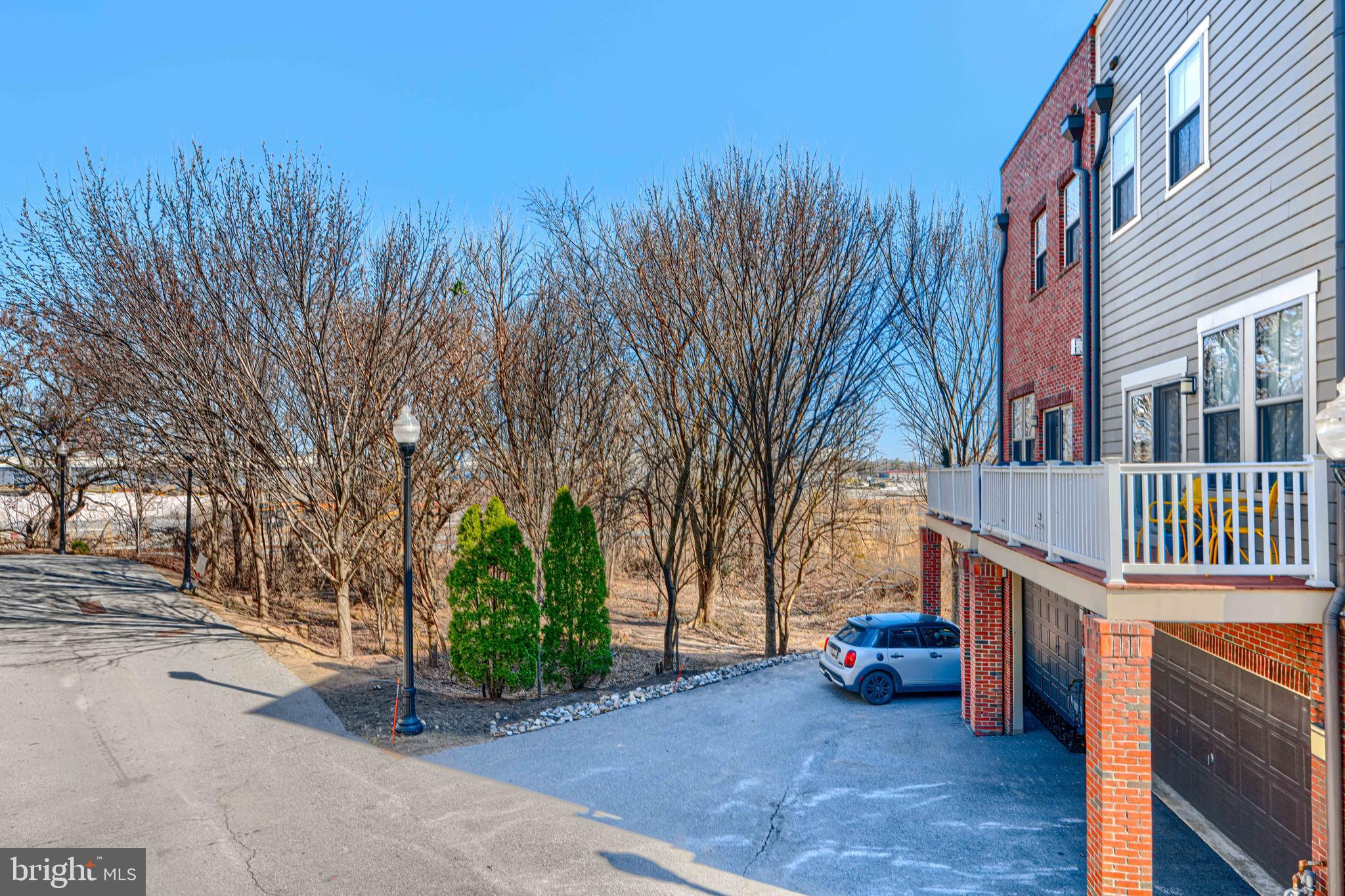 LOCUST POINT - Residential