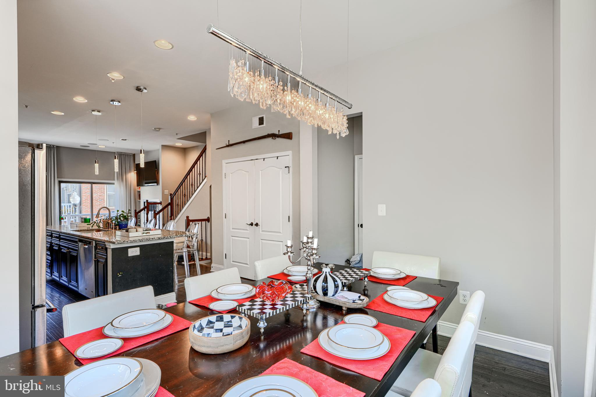 LOCUST POINT - Residential