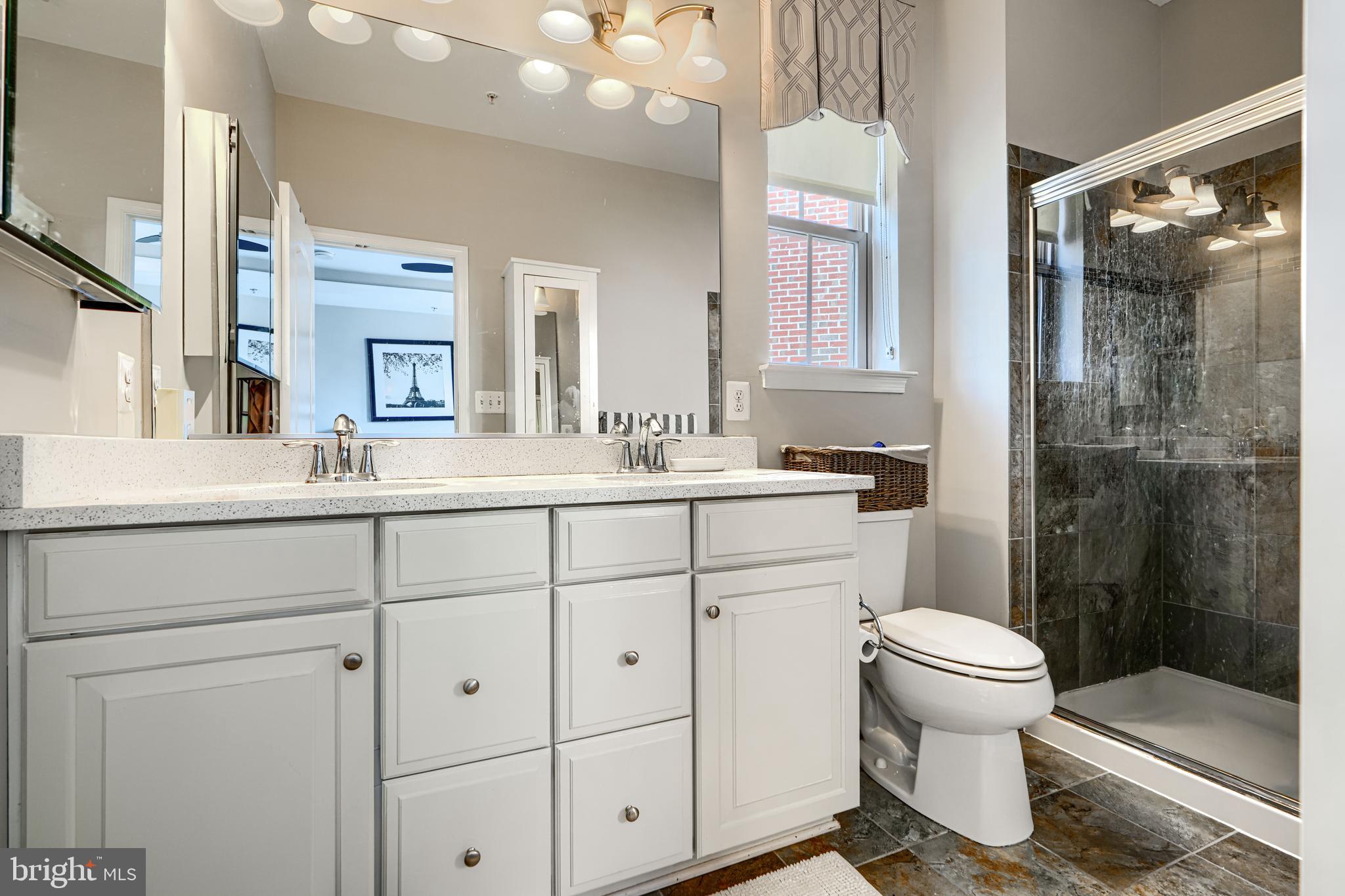 LOCUST POINT - Residential