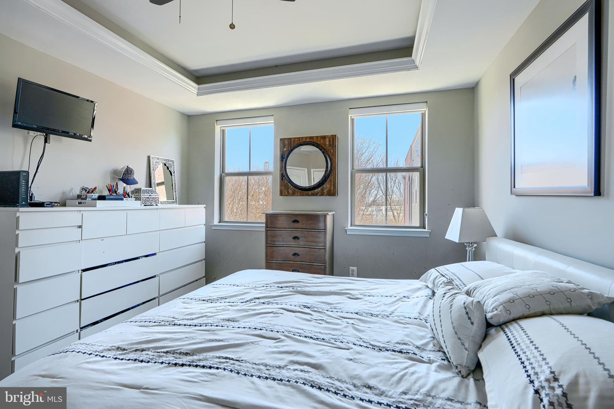 LOCUST POINT - Residential