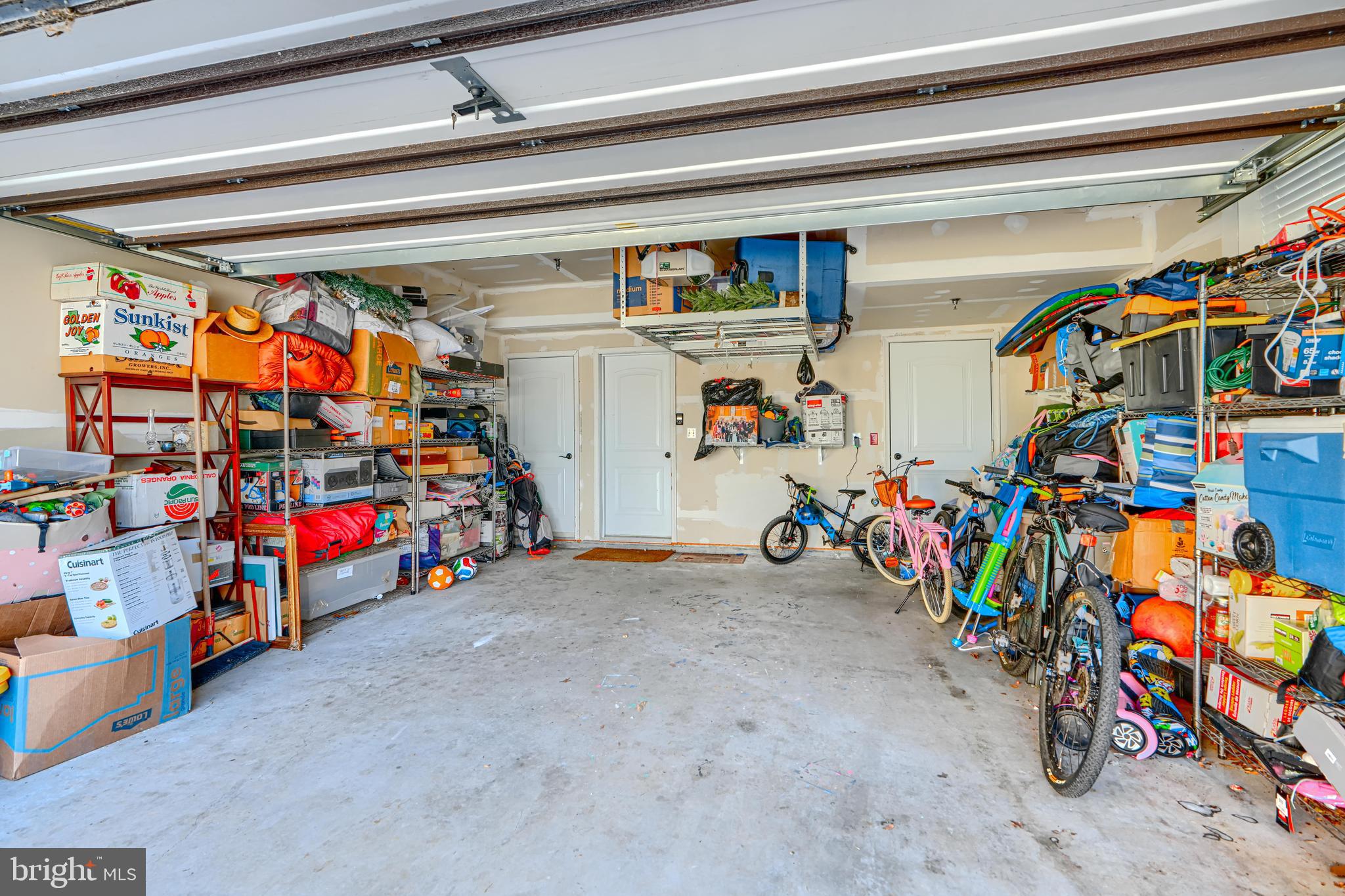 LOCUST POINT - Residential