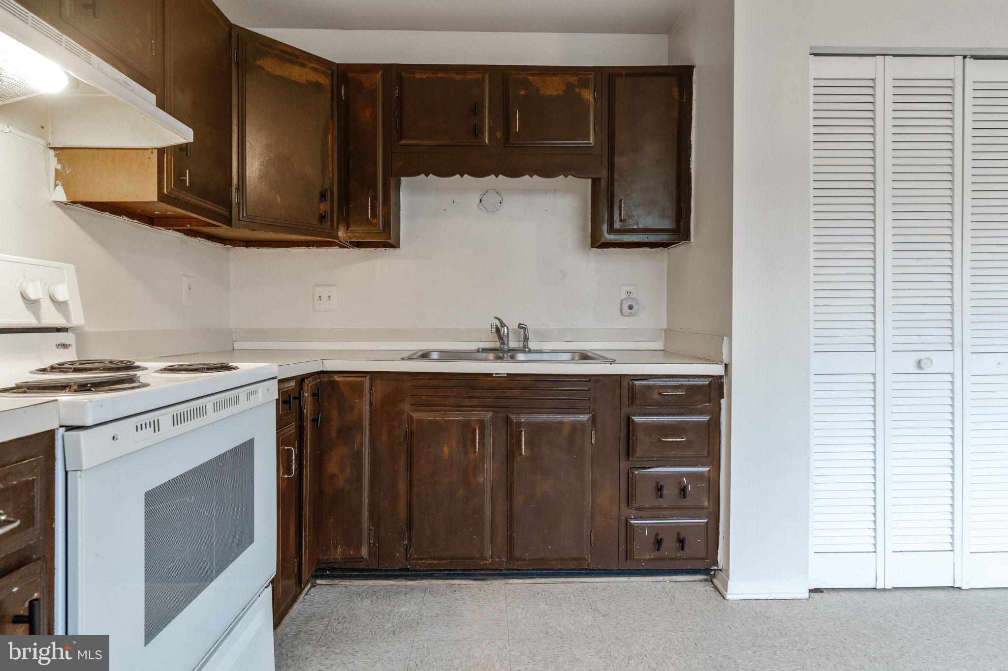 OLDE FORGE - Residential Lease