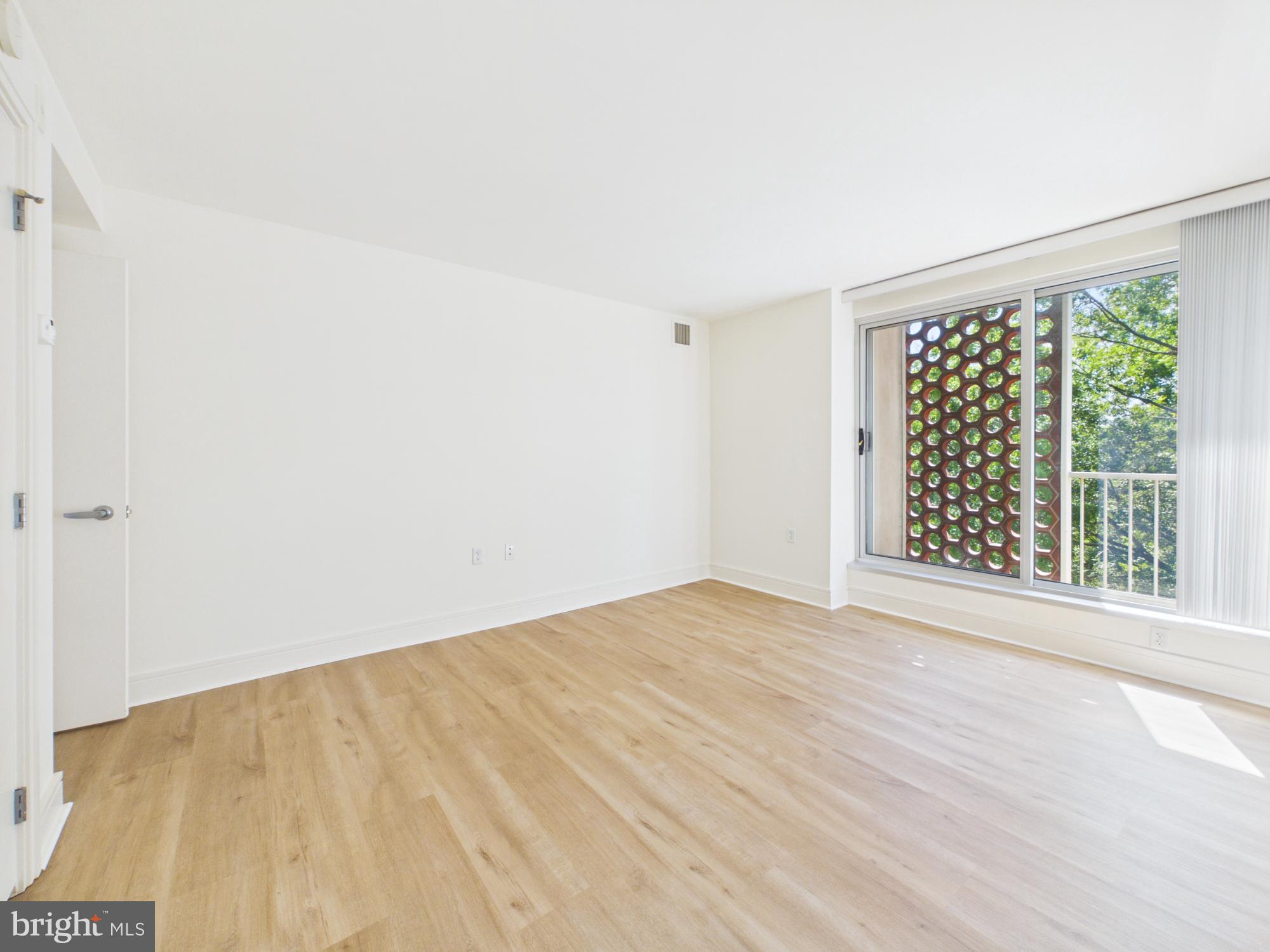 800 4TH STREET SW N701