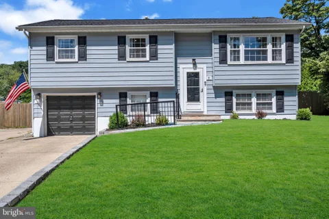 31 Dogwood Drive, Jackson, NJ MLS: NJOC2044320