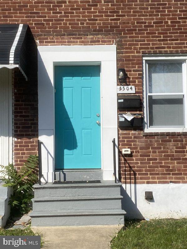 BELVEDERE SQUARE - Residential Lease