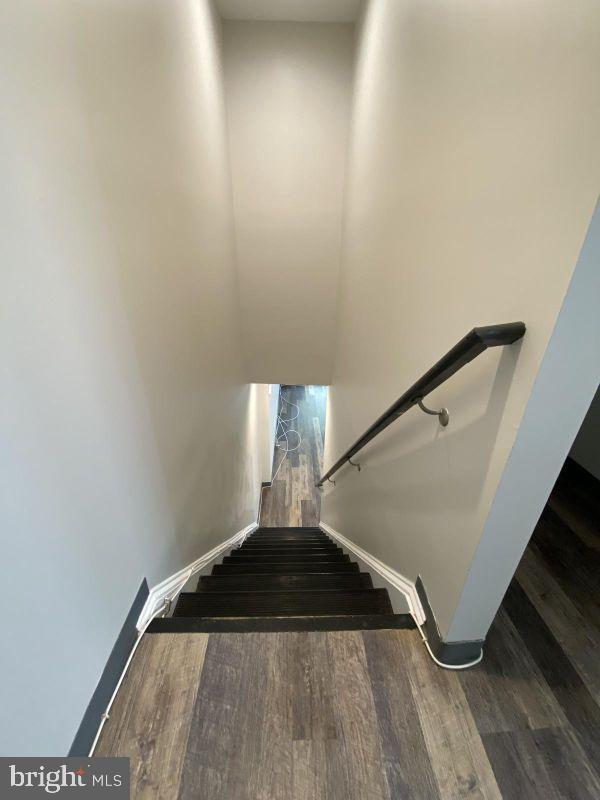 BELVEDERE SQUARE - Residential Lease