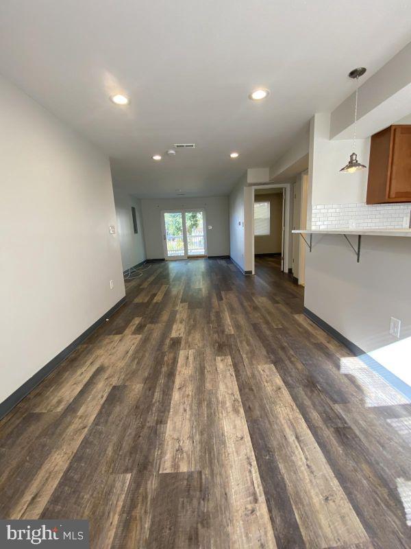 BELVEDERE SQUARE - Residential Lease