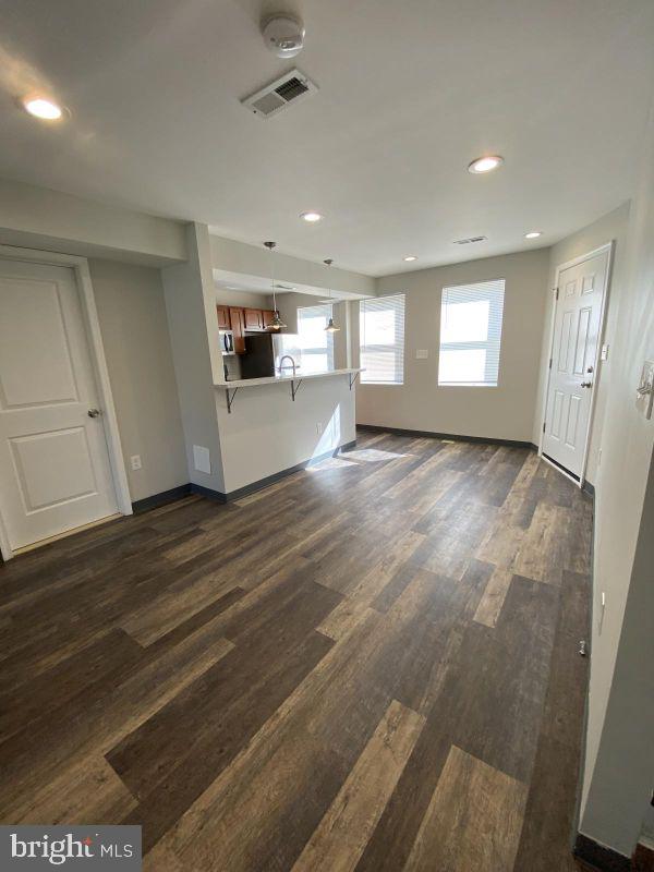 BELVEDERE SQUARE - Residential Lease