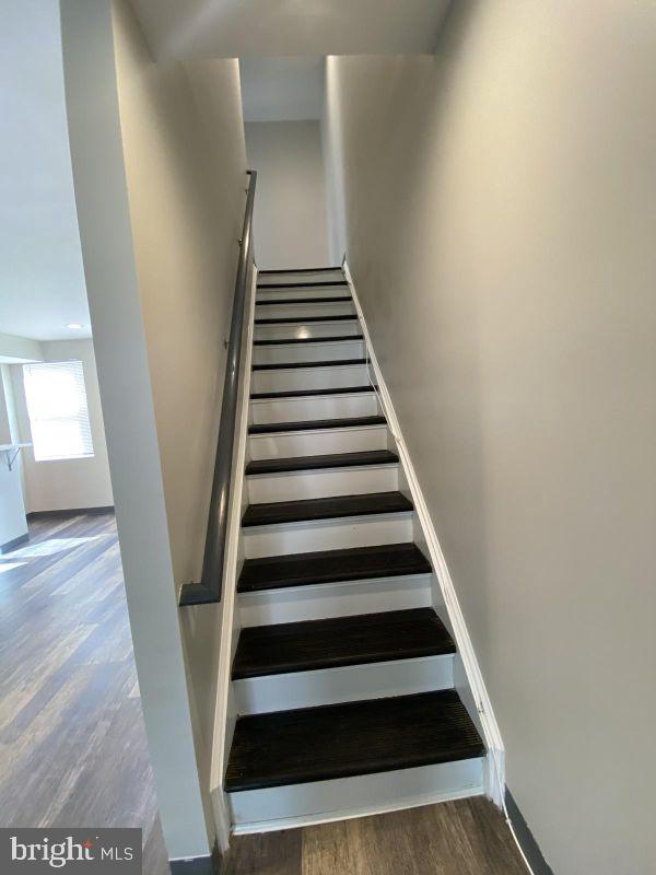 BELVEDERE SQUARE - Residential Lease