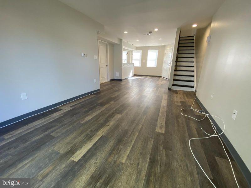 BELVEDERE SQUARE - Residential Lease