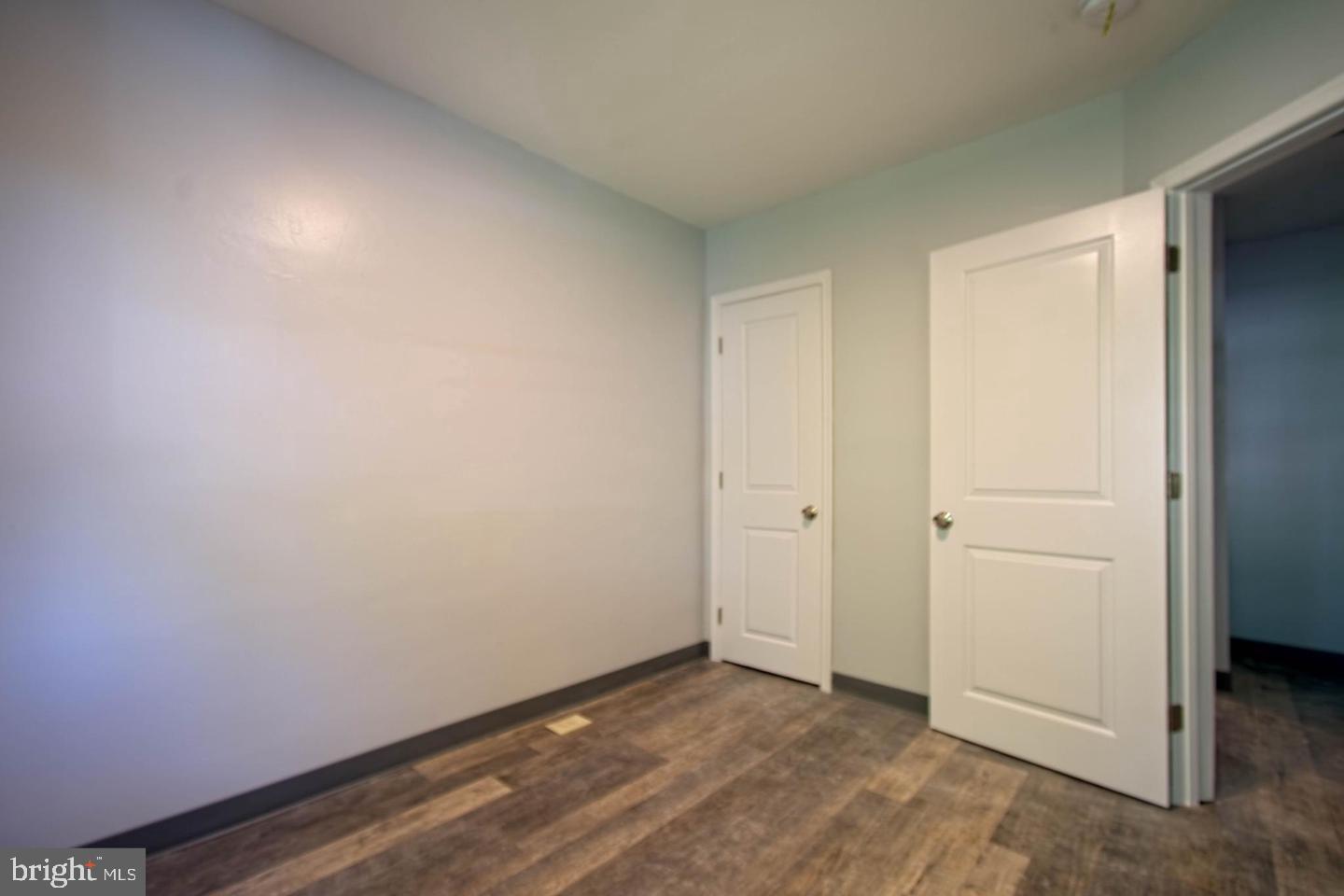 BELVEDERE SQUARE - Residential Lease