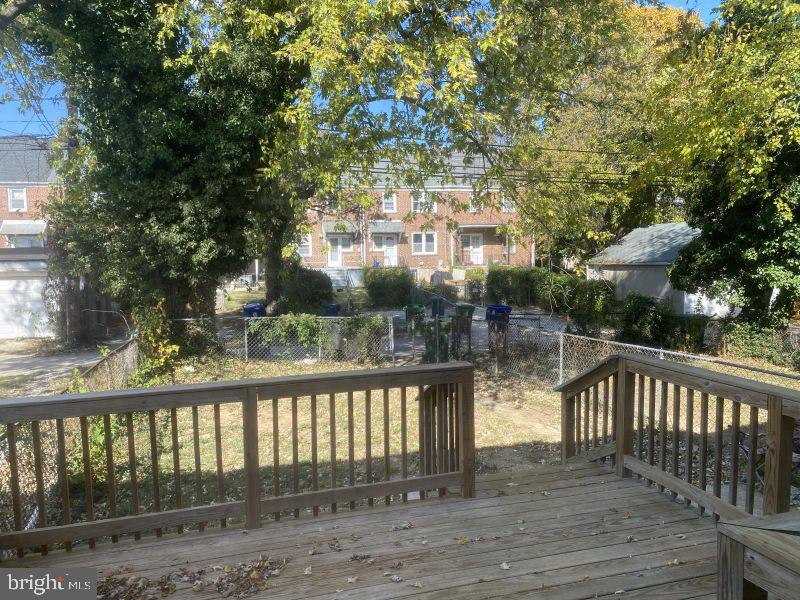 BELVEDERE SQUARE - Residential Lease