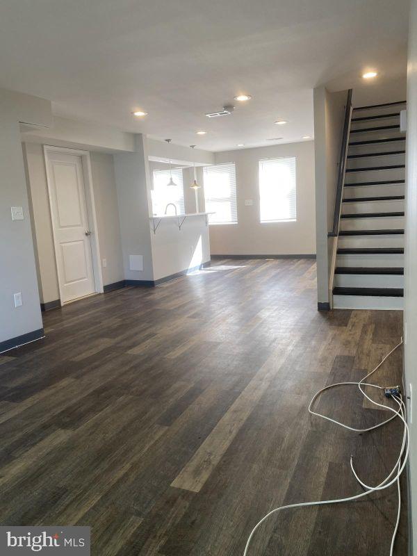 BELVEDERE SQUARE - Residential Lease