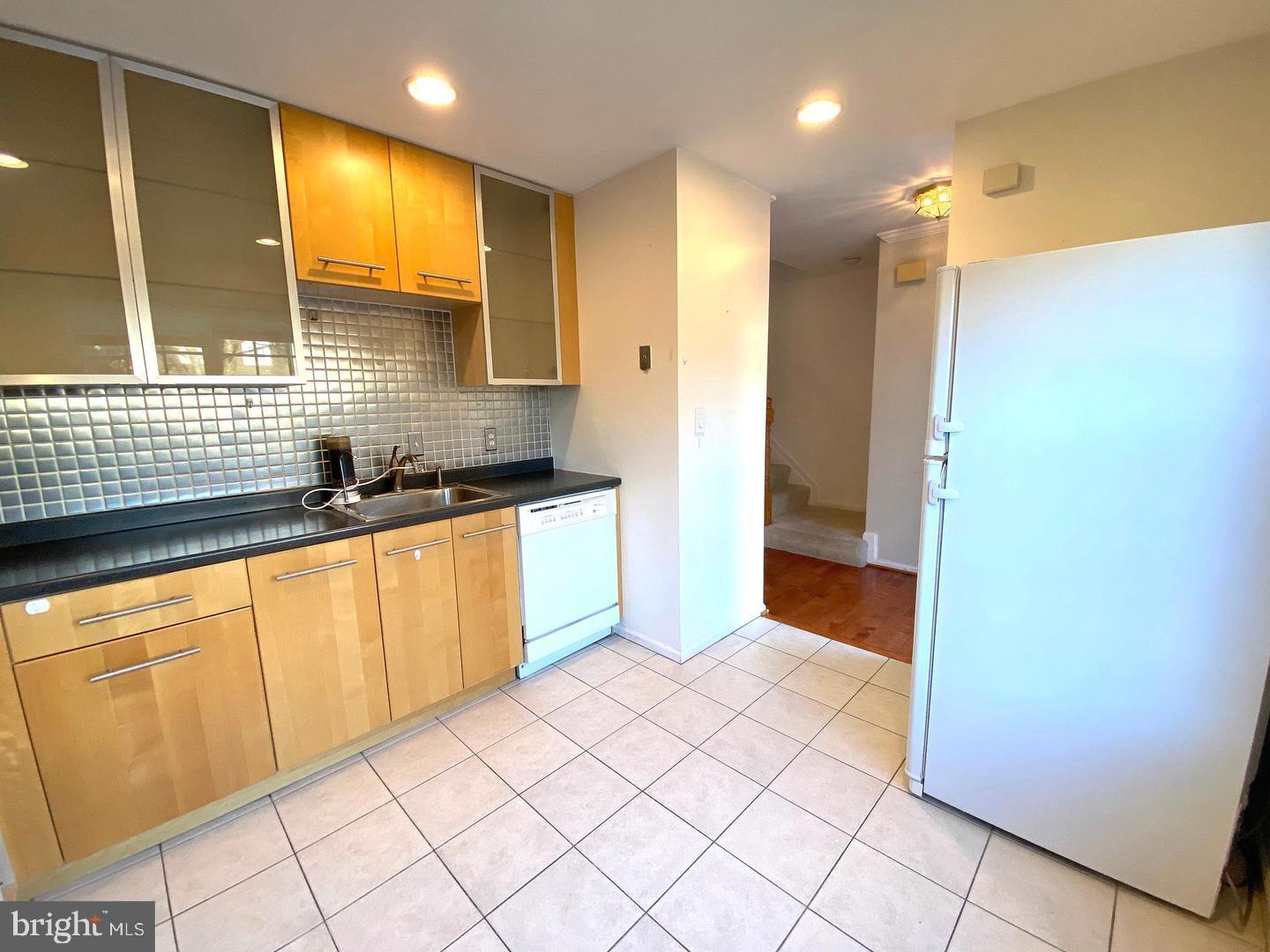 GERMANTOWN VIEW - Residential Lease