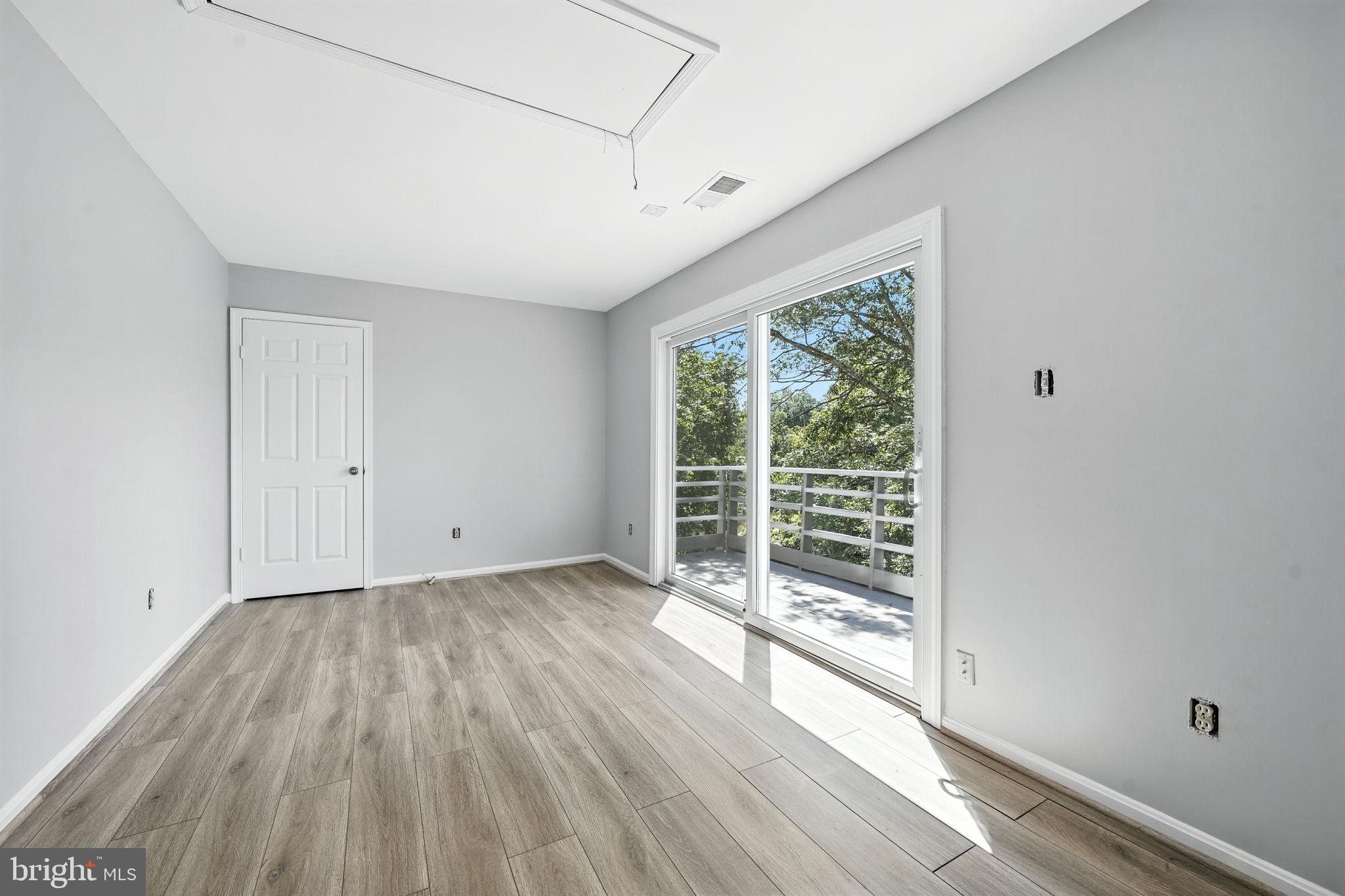 TANTALLON ON THE POTOMAC - Residential