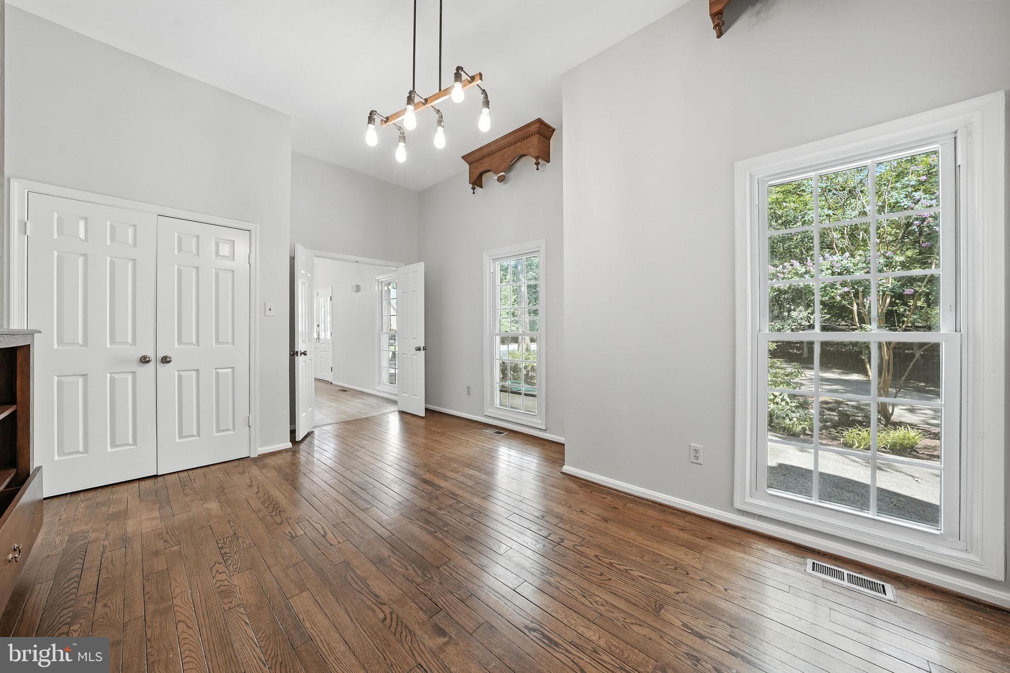 TANTALLON ON THE POTOMAC - Residential