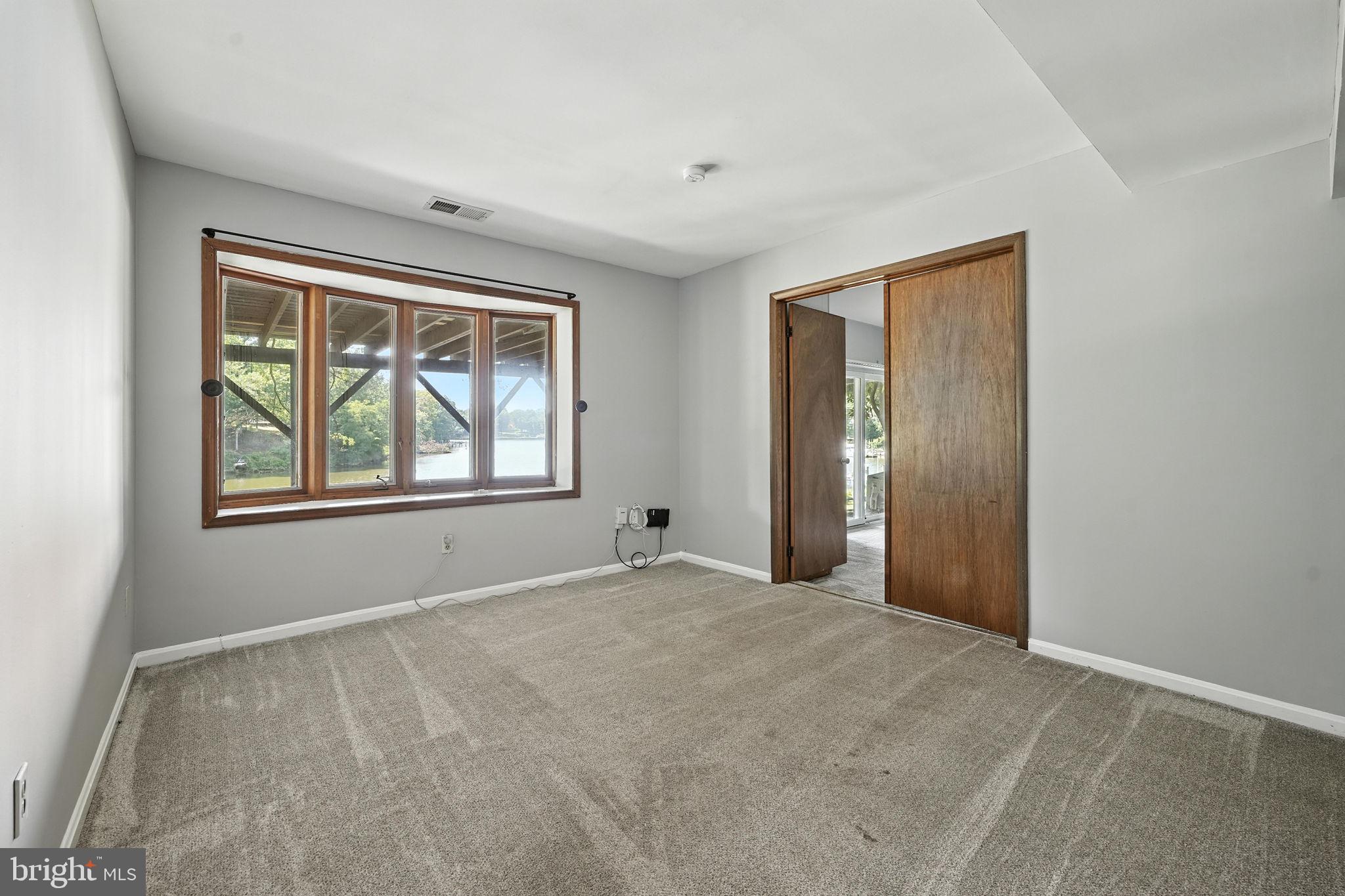 TANTALLON ON THE POTOMAC - Residential