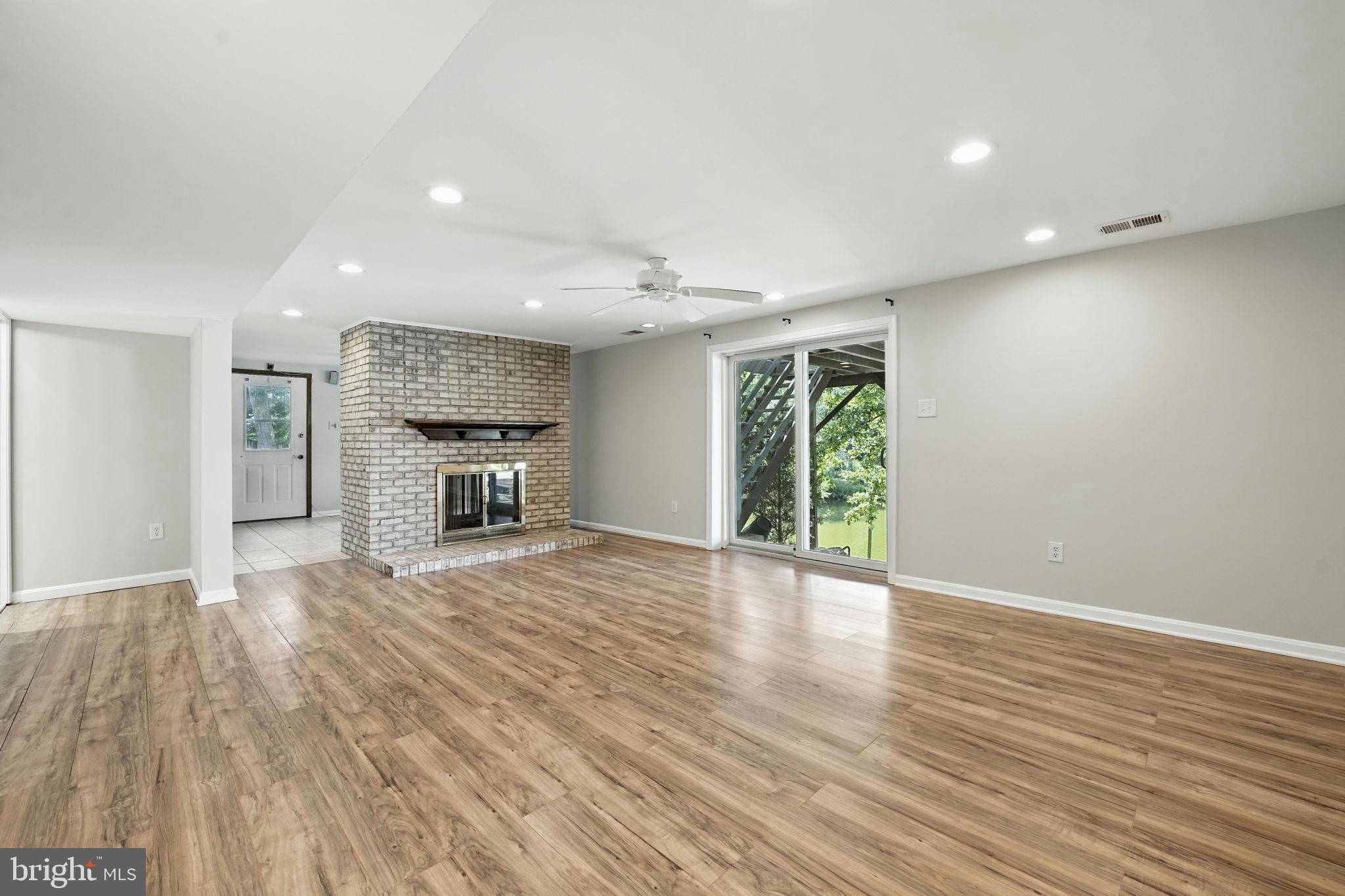 TANTALLON ON THE POTOMAC - Residential