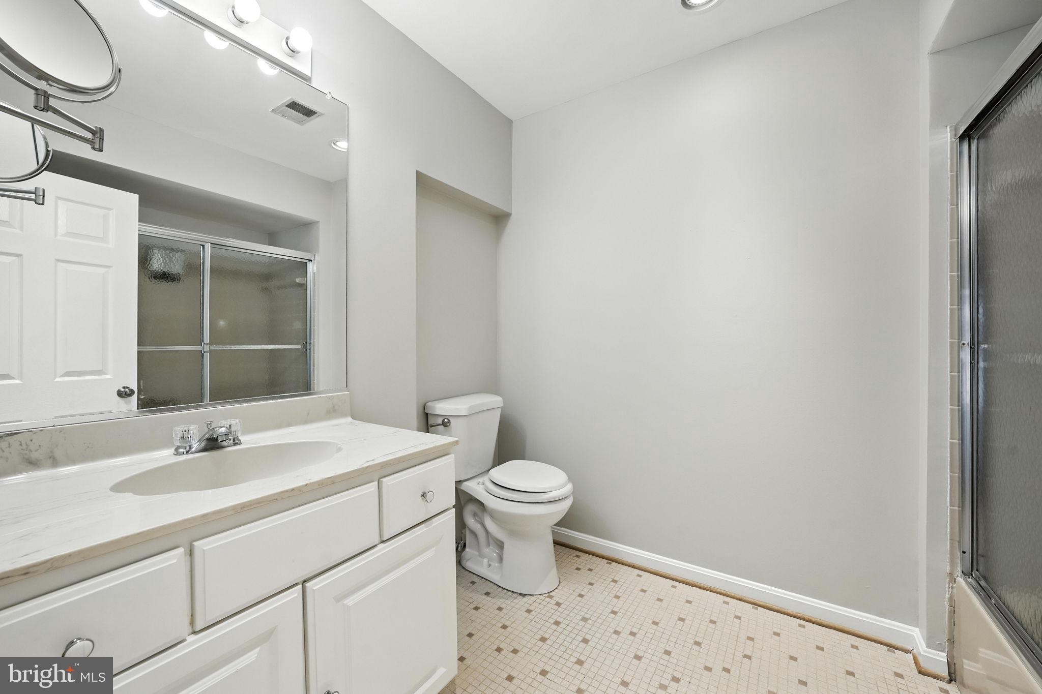 TANTALLON ON THE POTOMAC - Residential